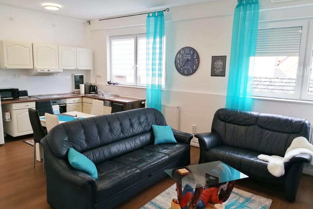 Gemuetliche Apartments In ニーダードルフェルデン エクステリア 写真