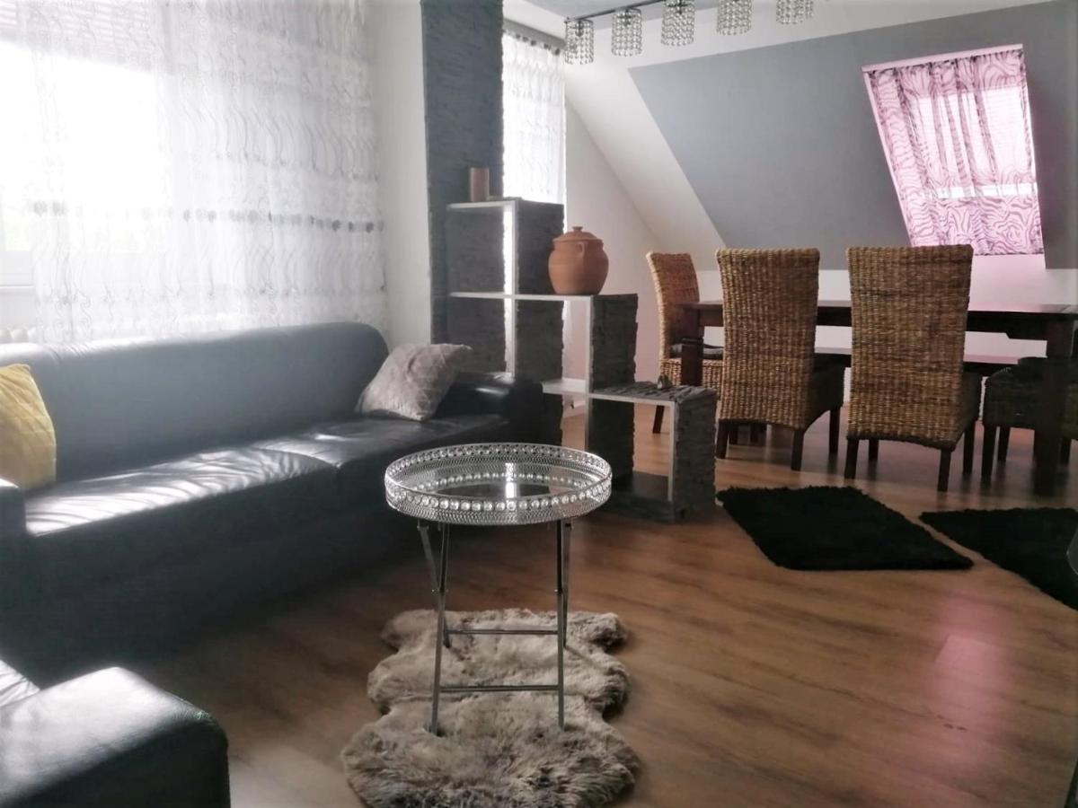 Gemuetliche Apartments In ニーダードルフェルデン エクステリア 写真